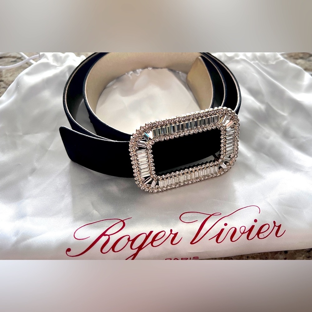Roger vivier belt